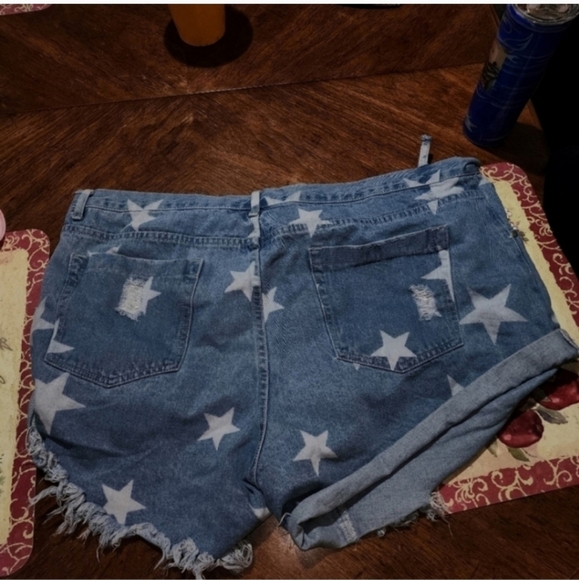 Asos curve star print distressed shorts size 20 - Picture 2 of 5